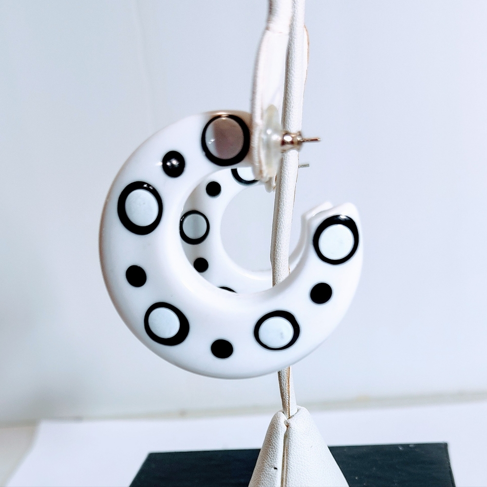 Modern Black and White Crescent Art Piece Hoop Earrings NWOT